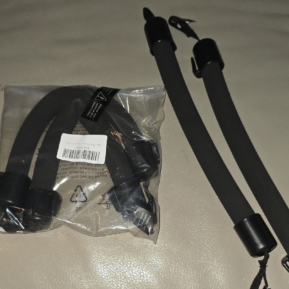 2PC Auto Hand Grip